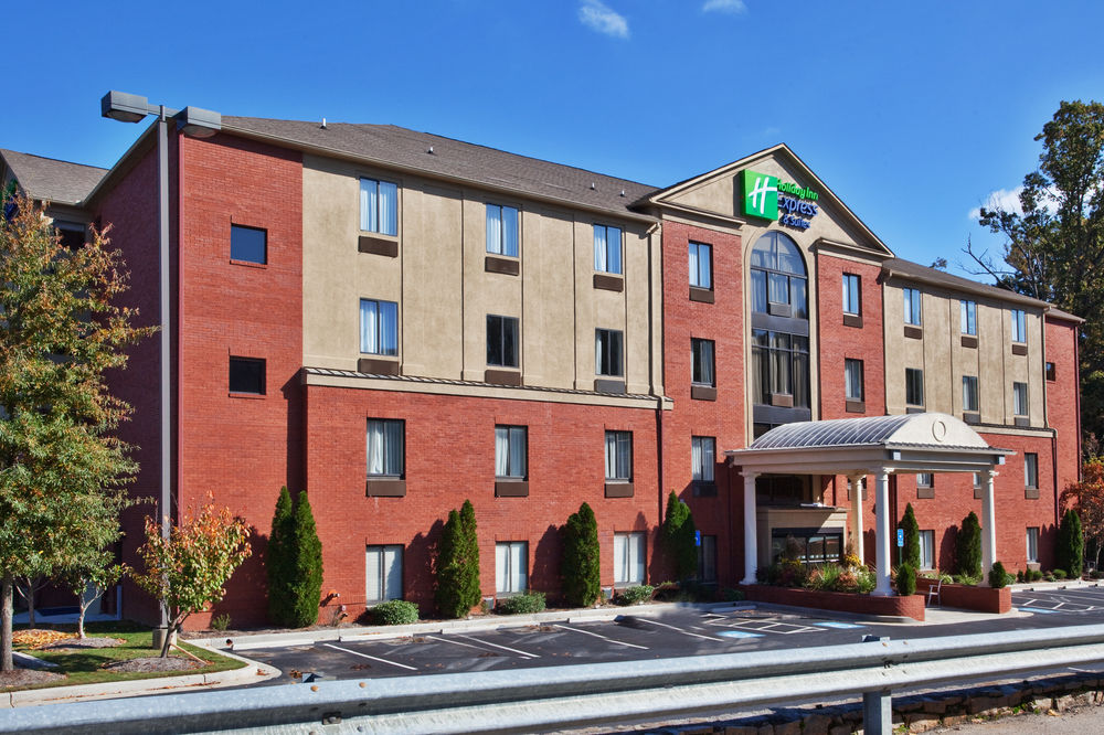 Holiday Inn Express Hotel & Suites - Atlanta/Emory University Area image 1